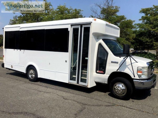 2009 Ford E450 Glaval Non-CDL Wheelchair Shuttle Bus (A5078)