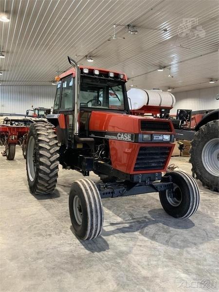 1986 Case IH 2096 Tractor