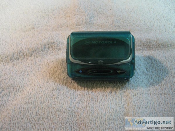 Motorola LS750 Pager &ndash uses one AAA battery