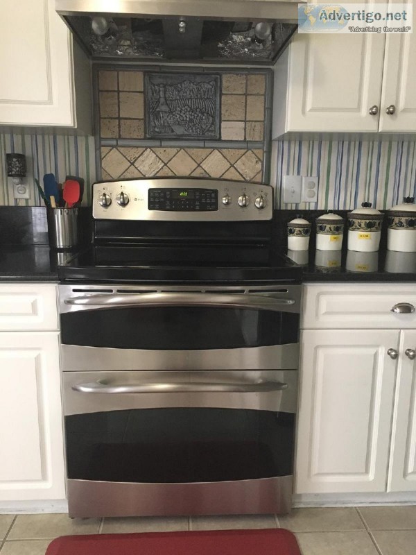 GE Electric Range - Great Condition