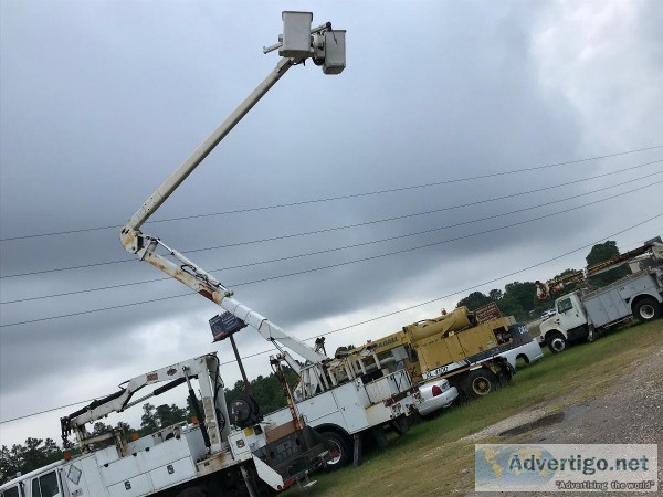 2001 International Bucket Truck