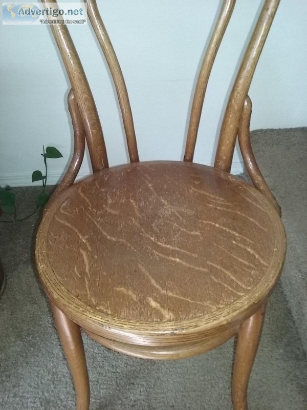 4 Antique bentwood cafe chairs