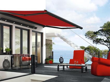 Install the Best Retractable Awnings and Enjoy Christmas Holiday