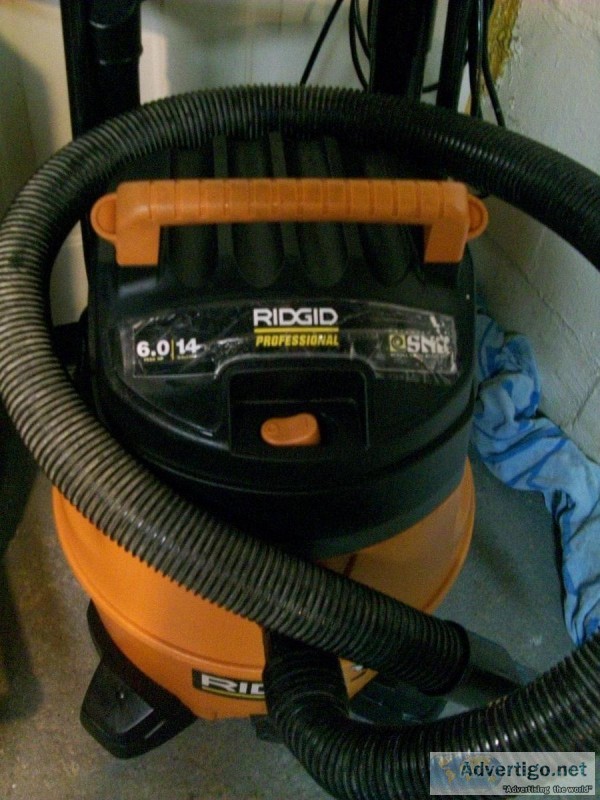 RIDGID Professional shop vac