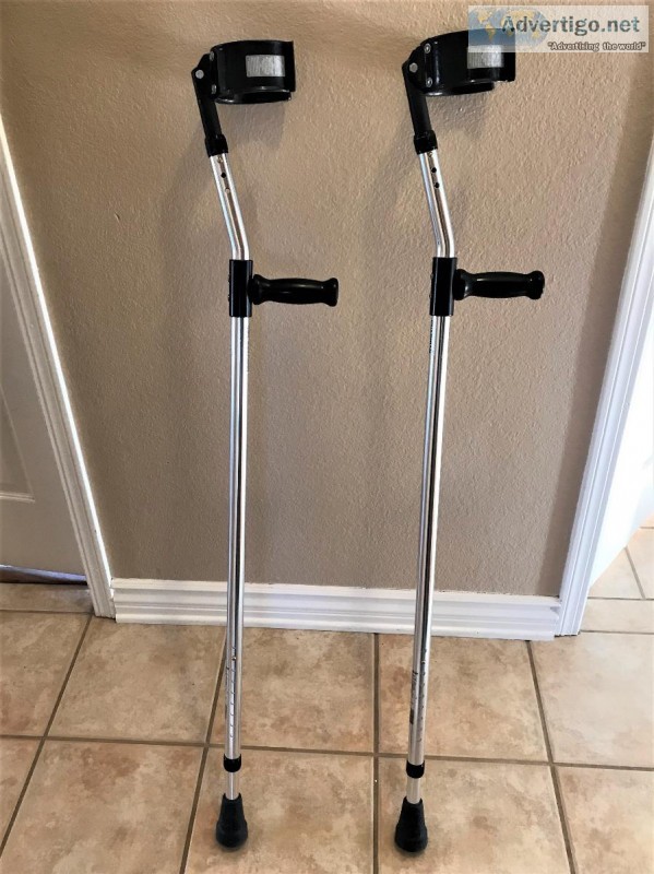 Forearm crutches