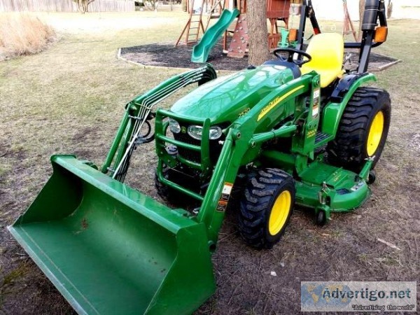 John Deere 4WD 25 hp tractor