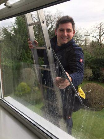 Make Home Windows Sparking Clean by Hiring Window Cleaning Compa