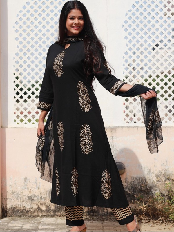 Shop kurtis online at parchhai