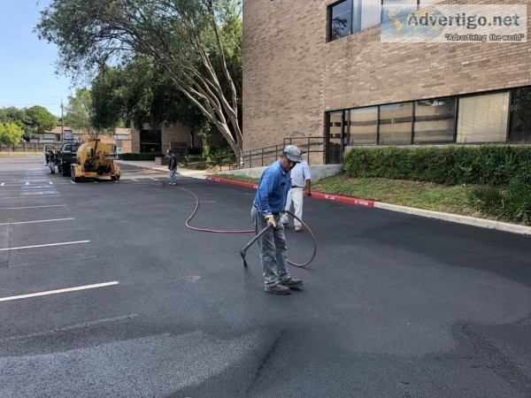 Parking Lot Sealcoating Services in Houston