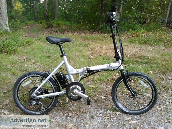 Electric bicycle folding