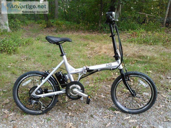 Electric bicycle folding