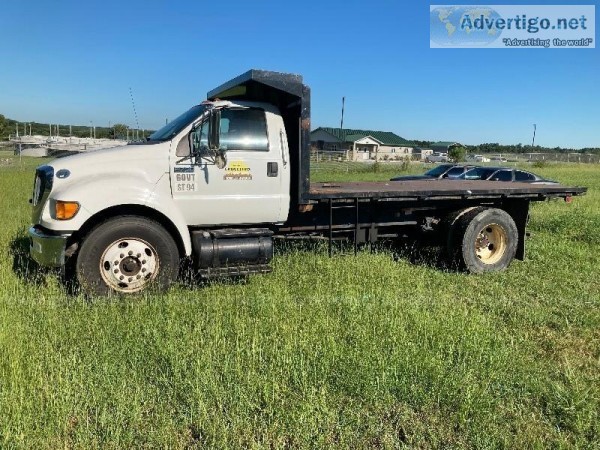 2013 Ford F-750 Regular Cab 2WD DRW