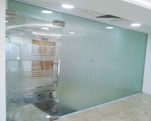 Glass and mirror works in dubai