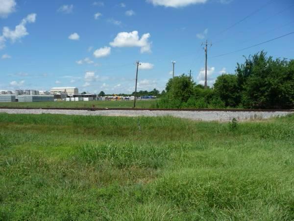 1-acre lot i FresnoTX