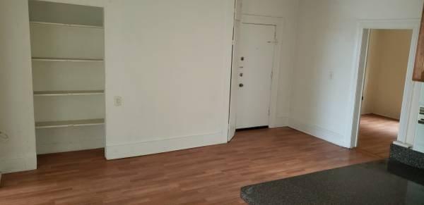 3 Bedroom Very Modern Clean Close To Everything