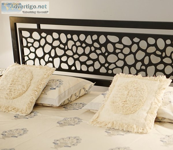 Shop hairi black metal bed online at best price on wooden street