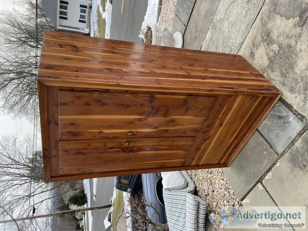 Pine Wood Hutch