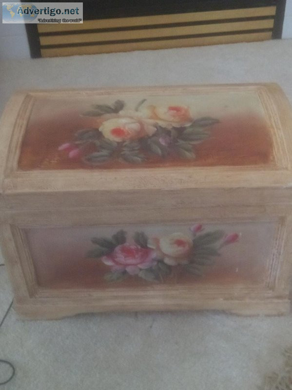 Rose Storage Chest