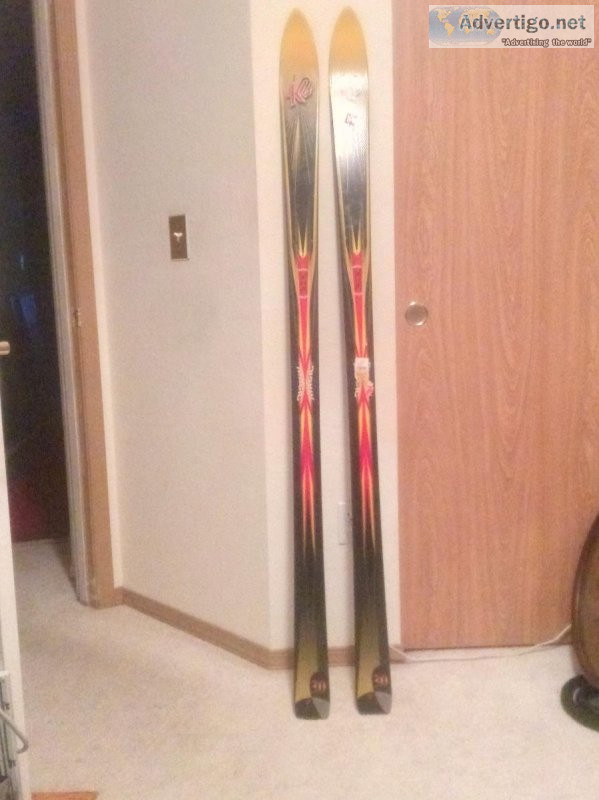 Snow skiis 1