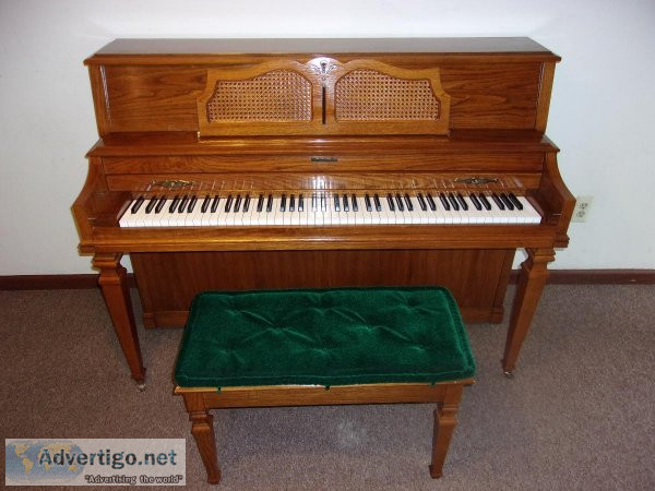 BALDWIN UPRIGHT PIANO