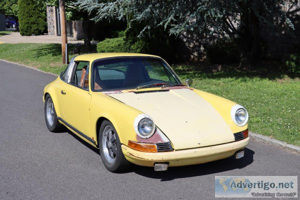 24321 1971 Porsche 911T Targa