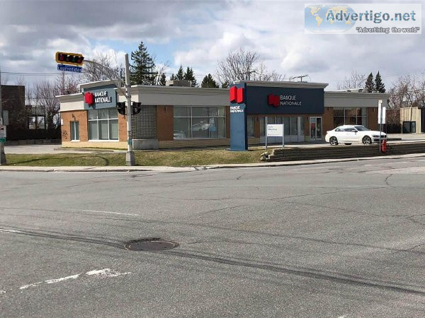 Large building for rent on Laurentides Blvd. Auteuil Laval