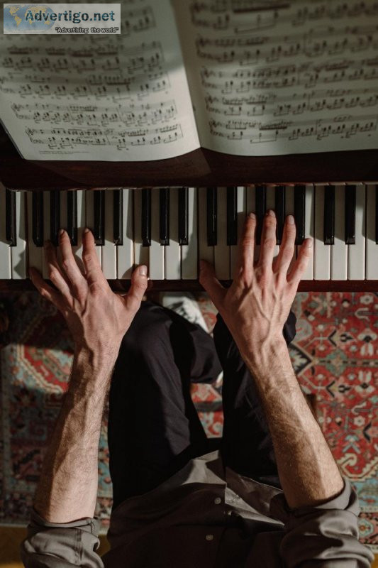 Master the Piano with this FANTASTIC web-based course