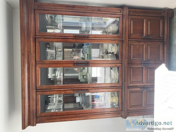 Kitchen Table 6Chairs and Hutch