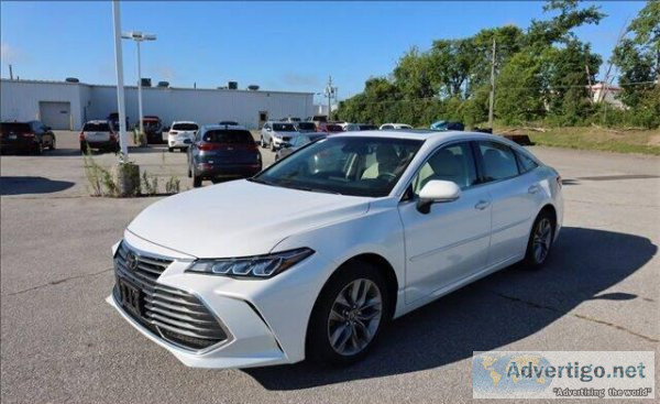 2019 Toyota Avalon XLE.