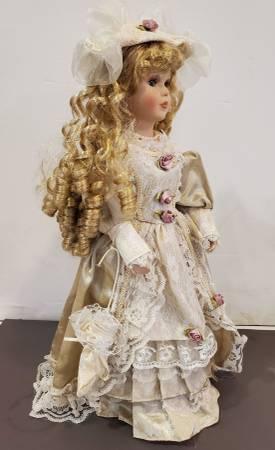 Collectible Porcelain Doll A. - 20 (Pasadena)