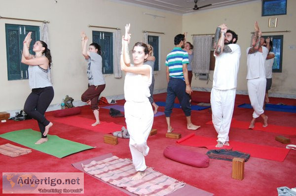 300 hour yoga teacher training in goa