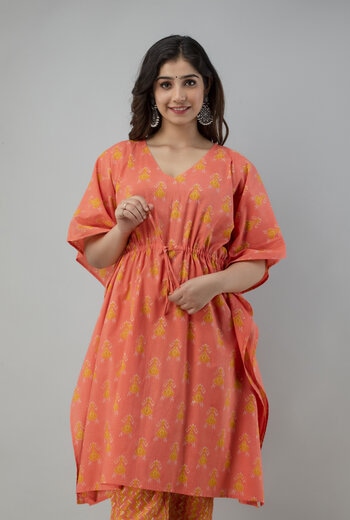 Kaftan dress: effortless elegance and comfort