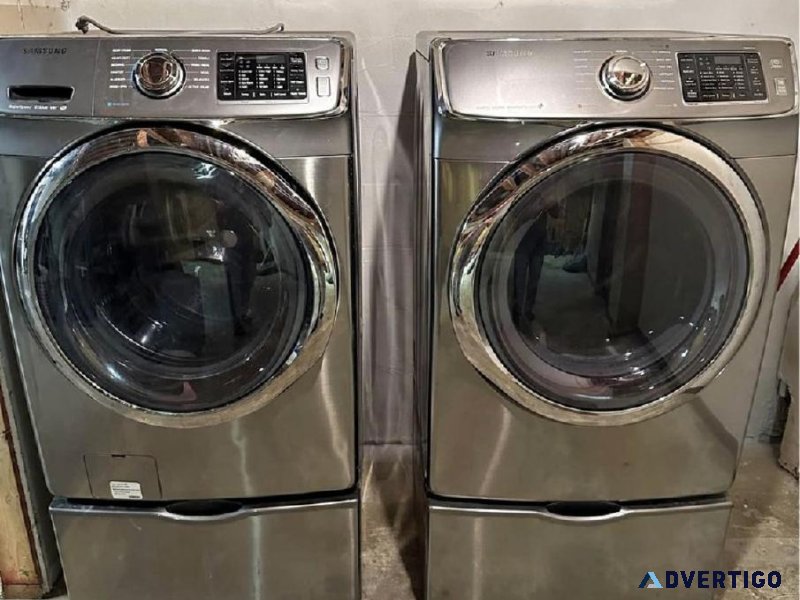 Samsung Washer And Electric Dryer With Pedestals