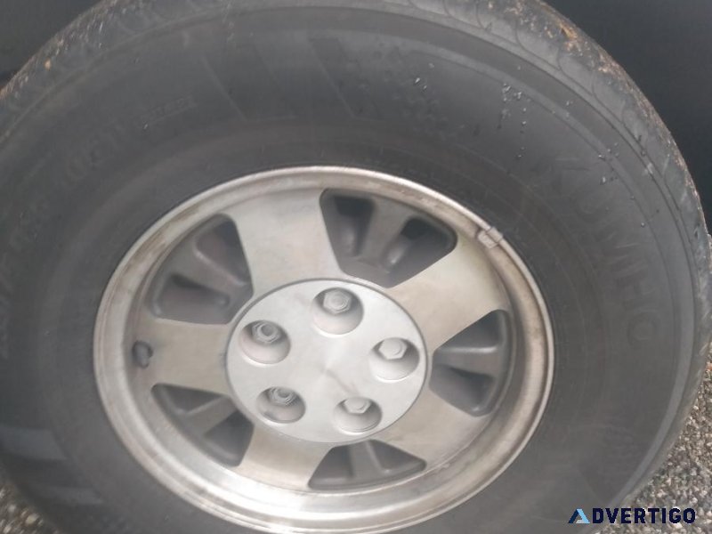 kumho set of tires 235 75 15