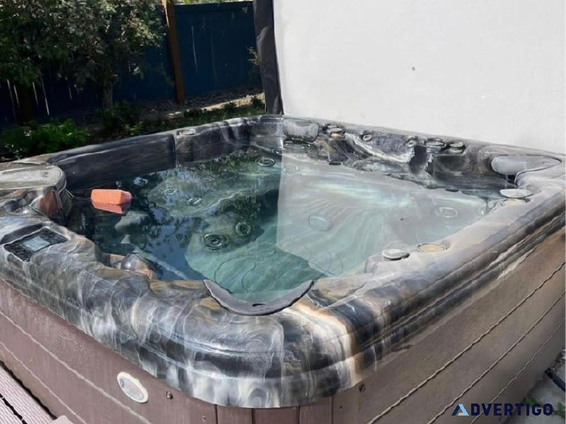 Standard 4 Person Hot Tub