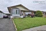 Renovated bungalow with large intimate yard