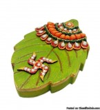 INDIAN CRAFTS RAJASTHANI KUNDAN GREEN LEAF ROLI TIKKA CHOPRA SHO