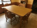 Solid Iak Amish- made Table and Chairs