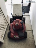 Self propelled lawnmower (Toro)