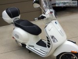 Vespa GTS 300 LOW MILES