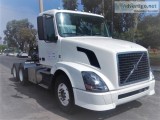 2011 HEAVY HAUL VOLVO -- ONLY 175K MILES