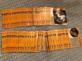 HUNDREDS OF VINTAGE HOCKEY CARDS