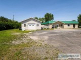 Land with garage and income AT AN INCREDIBLE PRICE St-Jean