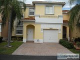 Mint Condition 32.5 Townhouse In West Kendall Miami.