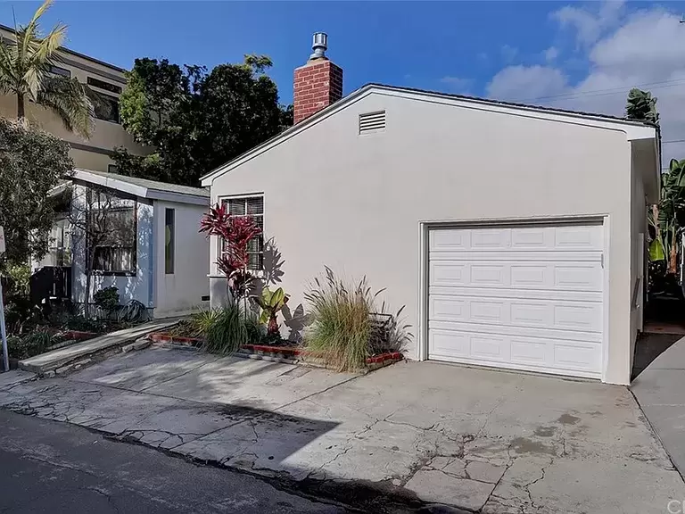 1 bed 1 bath single family home for rent in Manhattan Beach CA 9