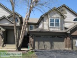 BEAUTIFUL TOWNHOME IN VILLAS OF OAK CREEK 