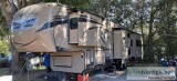 Excellent condition 2013 39 ft. Jayco Premier M-361 REQS