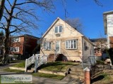 ID  1390240 Gorgeous Whole House Rental In Glen Oaks