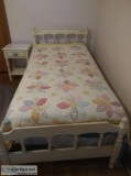 White Spindle Bed Room Set