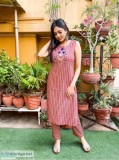 Buy sleeveless kurtis online at Parchhai